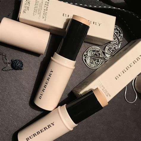 burberry fresh glow gel.